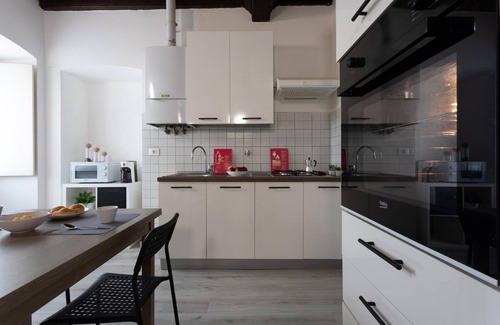 Roman Quarter Apartamento | Garibaldi Ten by Wonderful Italy