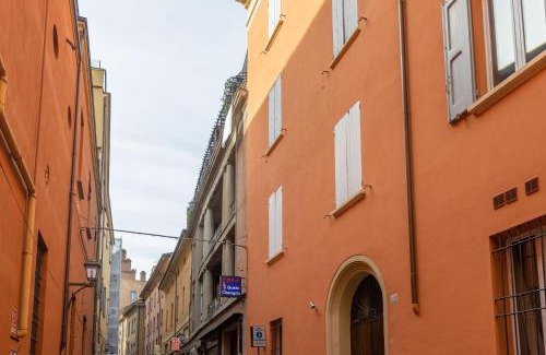 L'antico Ghetto Ebraico Apartamento | Garisenda, Bologna by Short Holidays