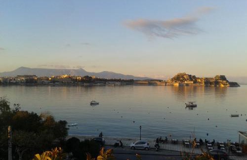 Corfu Town Apartamento | Garitsa Bay Apartment