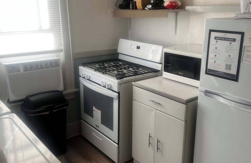 Vollintine-Evergreen Casa | Garland Haven Hideaway Unit B