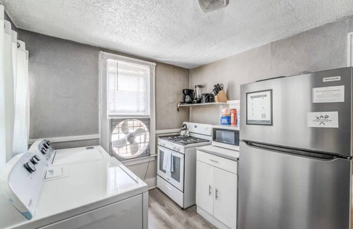 Vollintine-Evergreen Casa | Garland Haven Hideaway Unit B