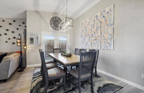 Garland Casa | Garlands Hidden Gem 4 Bedrooms Hot Tub Patio