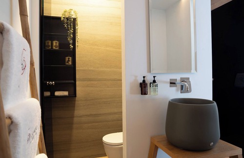 Monastiraki Hotel | Garment District Suites