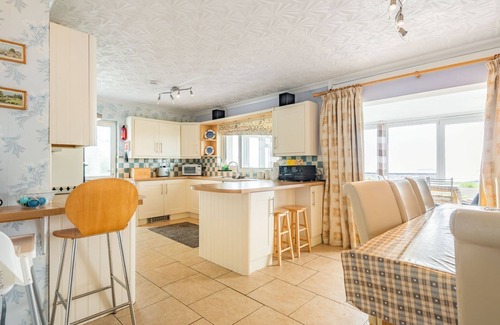 Mynytho Cabaña | GARNA, pet friendly, character holiday cottage in Llanbedrog