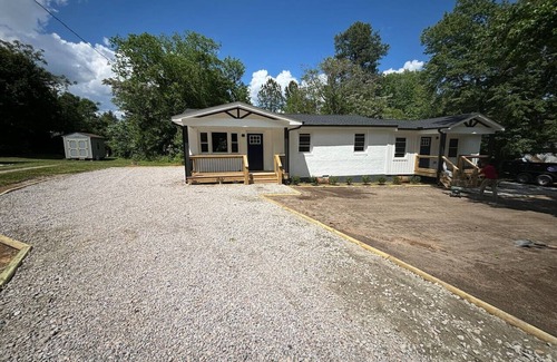 Southwest Raleigh Casa | Garner's Retreat | 2Bd/2Ba & Pet Friendly
