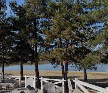 Nisava District Hotel | Garni hotel Oblačinsko jezero