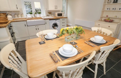 Tanygrisiau Cabaña | GARREG LWYD, family friendly, country holiday cottage in Tanygrisiau