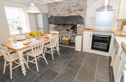 Tanygrisiau Cabaña | GARREG LWYD, family friendly, country holiday cottage in Tanygrisiau