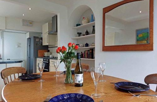 Barmouth Casa | Garreg Wen - White Stone, family holiday home