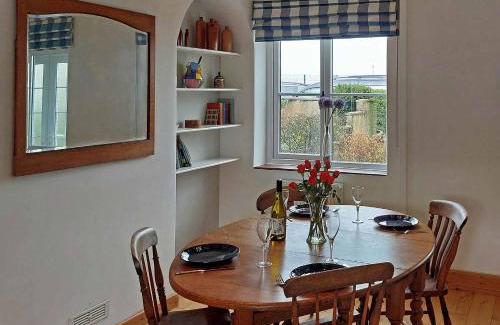 Barmouth Casa | Garreg Wen - White Stone, family holiday home