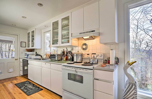 Garrison Cabaña | Garrison Home, 11 Mi to Bear Mountain!