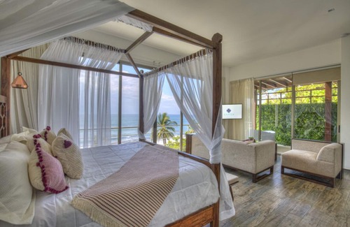 El Zonte Complejo | Garten Penthouse: An Idyllic, Oceanfront Retreat