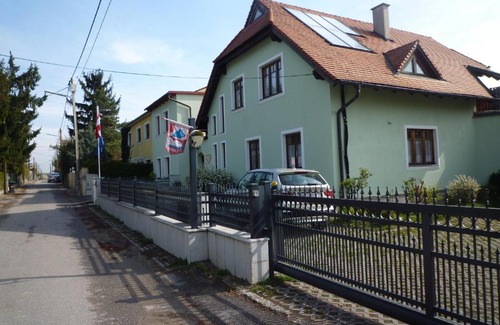 Hirschstetten Apartamento | Gartenpension Prosl