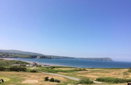 Dinas Cross Casa | Garth - a family home by the sea