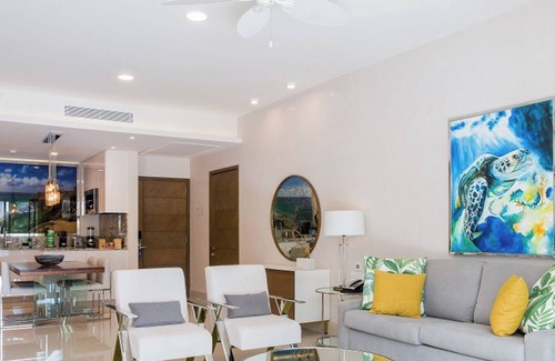 Playa Mujeres Complejo | GARZA BLANCA CANCUN 1 BR - other size suites available