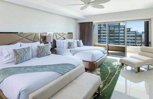El Tezal Hotel | Garza Blanca Los Cabos 3-Bedroom 2 King, 2 Queens, Gourmet Kitchen, 3.5 Bath