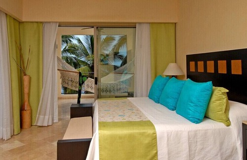 Amapas Complejo | Garza Blanca - Puerto Vallarta - Luxury Studio, 1, 2 or 3 Bdrm Suites
