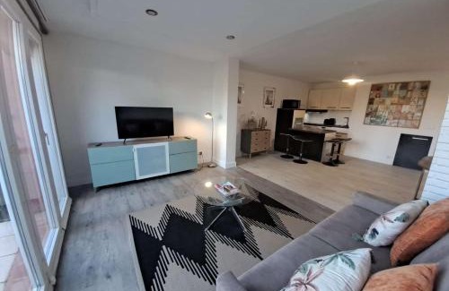 Gassin Apartamento | GASBRU - Golfe de St-Tropez - Rez de jardin T2 cabine avec accès plage piscine et tennis