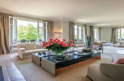 Quartier du Gros-Caillou Apartamento | GASP AT THE GLORIOUS VIEW OF EIFFEL-WITH CHEF SERVICE-280M2 LARGER THAN LUXURY!