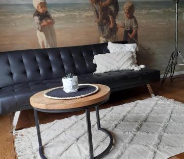 Anjum Apartamento | Gastenverblijf By ús thús