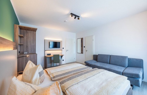 Glowe Casa | Gasthaus & Pension Zur Schaabe