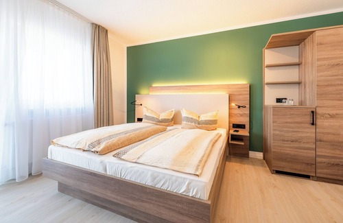 Glowe Casa | Gasthaus & Pension Zur Schaabe
