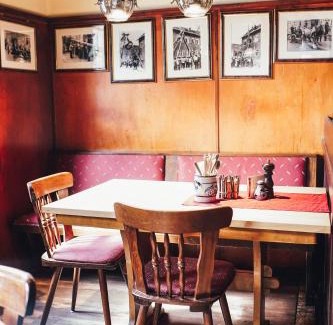 Sossenheim Casa | Gasthaus zum Löwen