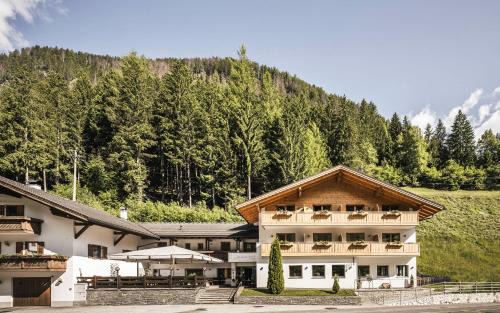Racines Casa | Gasthof Jaufensteg