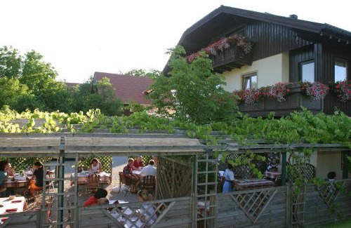 Eugendorf Casa | Gasthof Neuwirt