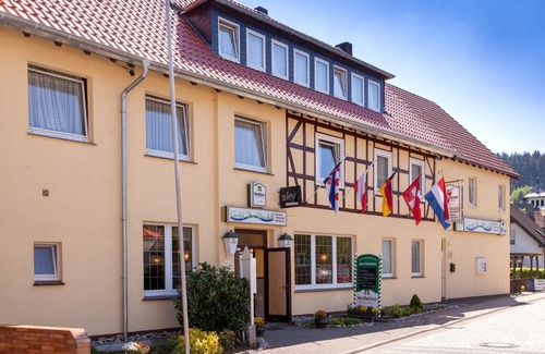 Helminghausen Casa | Gasthof Zum Diemeltal
