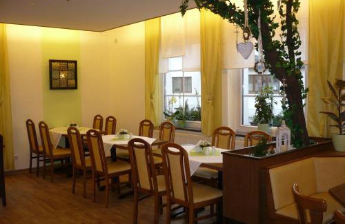 Burkau Casa | Gaststätte & Pension Jiedlitz