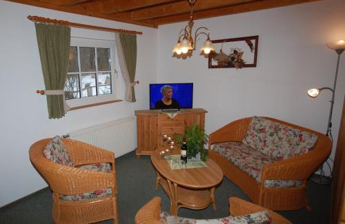 Hiddensee Casa | Gaststätte und Pension Zum Klausner