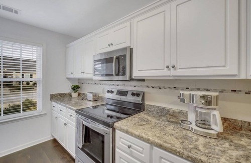 Statesboro Apartamento | Gata Suite - Quiet Neighborhood 10 Minutes to GSU