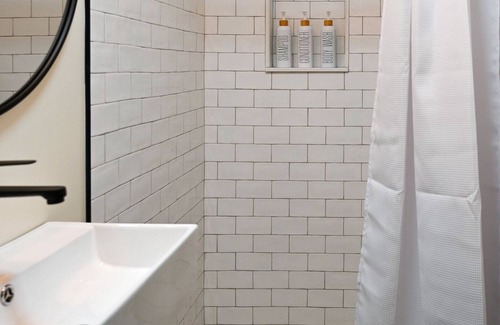 Skaneateles Hotel | Gate - Studio - Una Habitación Hotel, Capacidad 2