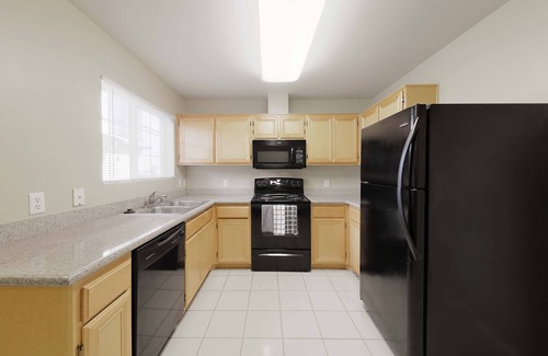 Pumpkin Center Condominio | GATED 2 Bedroom/1.5 Bath Townhome FURNISHED