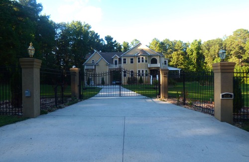 Stone Mountain Casa | Gated- 5BR / 4. 5BA House - Lugar disponible. Internet y parrilla
