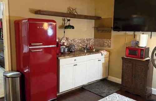 Peters Apartamento | Gated community 2-bedroom,1 bath attached apartment in Manteca