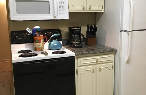 Metairie Apartamento | Cómodo, seguro, a minutos de lugares de NOLA