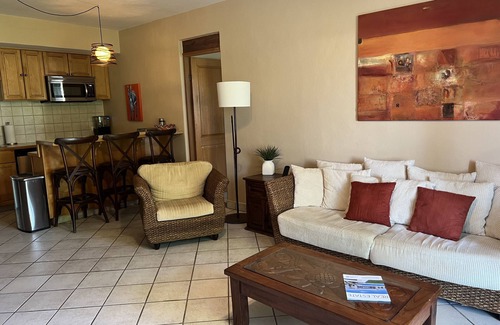 Campo de Golf Fonatur Villa | Gated Condo in Hotel Zone, Walk to Beach, Shopping, and Town