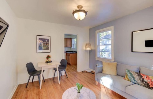 Midtown Apartamento | Gated Cottage Walking Distance to Overton Square