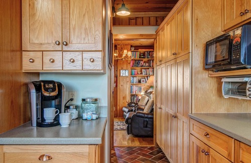 Tate Cabina | Gated Golf & Lake community - North GA Mountains!