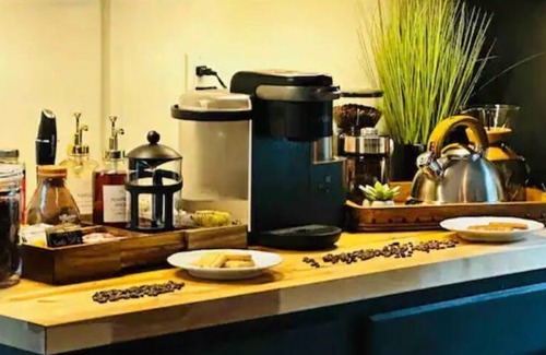 Northeast Coconut Grove Casa | Gated Home near Brickell - Sleeps 10!