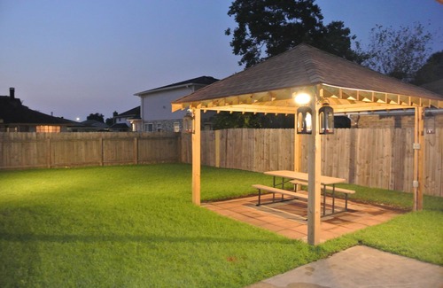 Little Woods Casa | Gated! Luxurious + Upscale! 5Bedrooms + 5Kings! Just Remodeled! New Furnishings!