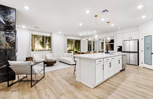 Las Vegas Casa | Gated,new 5bed home in Vegas Summerlin (Red Rock Casino area),w/Hot Tub,BBQ,etc