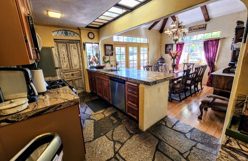 Carmel Highlands Villa | GATED, PRIVADO, UN ACRE POR EL MAR