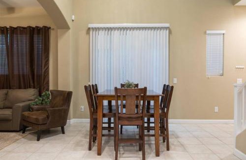 Mesa Casa | Gated townhouse with 2 suites, heated pool, hot tub