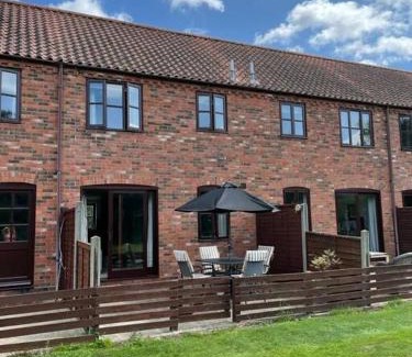 Irstead Casa | Gatekeeper Cottage