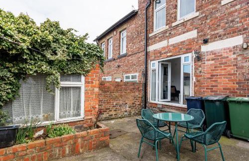 Gateshead Casa | Gateshead 4 Br Home For Serenity Stay