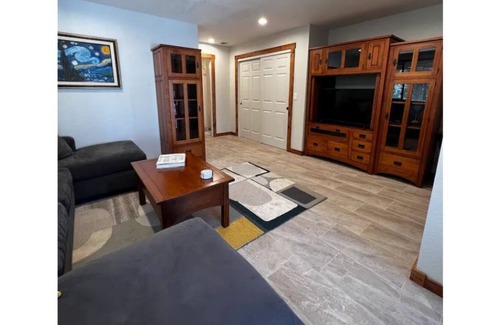 Chicago Park Casa | Gateway to Tahoe-Clavey Winery Cottage in the Sierra Foothills Wine Country.