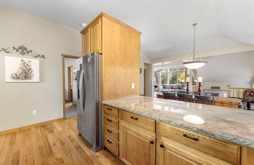 Estes Park Casa | Puerta de entrada al Wildside: condominio de estilo rústico cerca del Parque Nacional Rocky Mountain. - EV # 3453